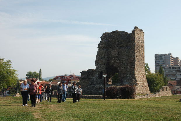 Дижу бедеме кнеза Лазара!